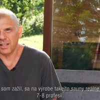 za kulisami
